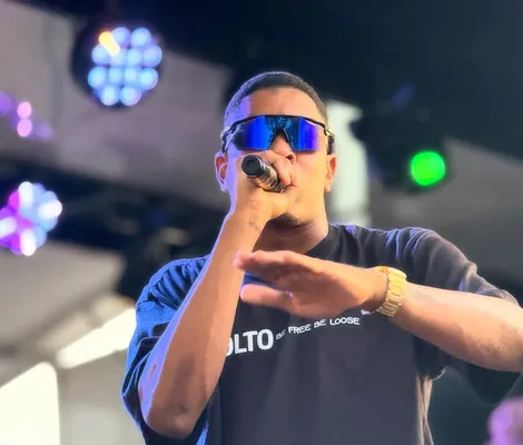 Imagem ilustrativa da imagem Após ser acusado de agressão, Rei dos Faixas revela que levou corno