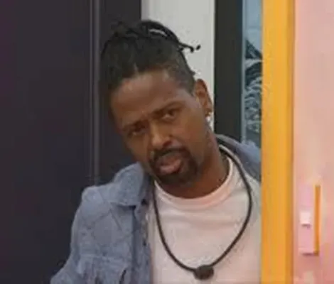 Imagem ilustrativa da imagem BBB 26: Instagram de Leandro Boneco sai do ar após polêmica