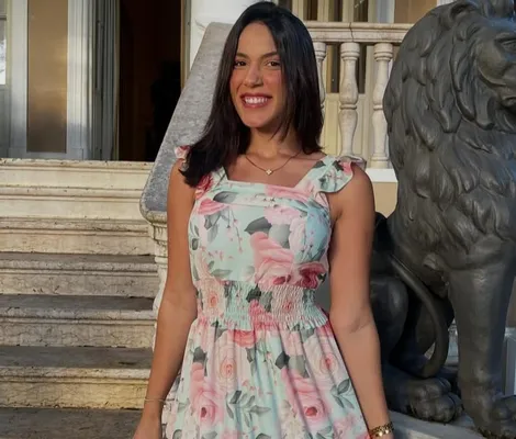 Imagem ilustrativa da imagem Blogueira evangélica é criticada por fazer bronze de fita em Salvador