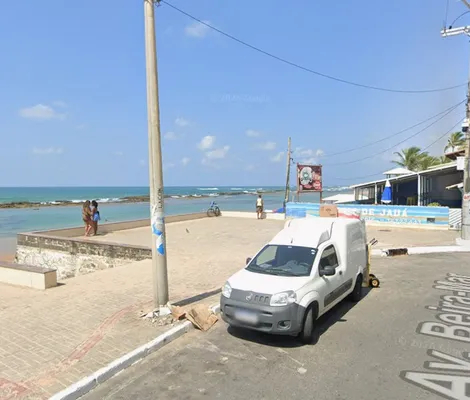 Imagem ilustrativa da imagem Homem salva esposa e morre afogado em praia de Camaçari