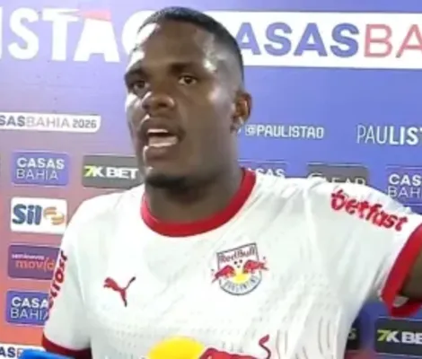 Imagem ilustrativa da imagem Jogador do Bragantino ficará sem jogar após ofender árbitra; entenda