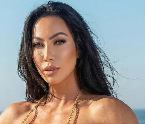 Imagem ilustrativa da imagem Mãe do filho de Ronaldo anuncia divulgação de vídeos íntimos