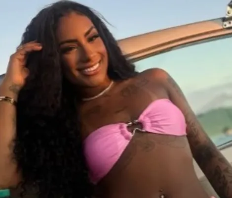 Imagem ilustrativa da imagem Negra Japa revela motivo da saída da banda La Fúria