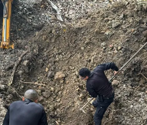 Imagem ilustrativa da imagem Operação policial localiza idoso enterrado e termina com um morto