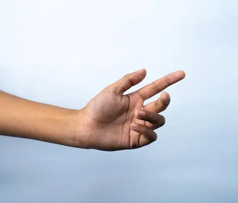 Imagem ilustrativa da imagem Suspeitos de sequestrar e decepar dedos de adolescente são presos