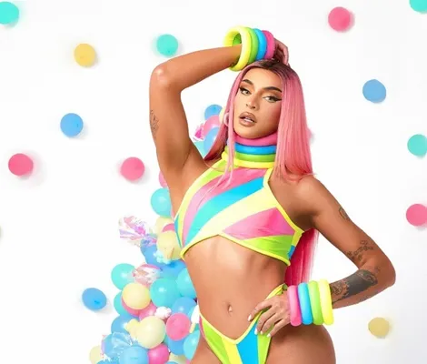 Imagem ilustrativa da imagem Tatuagem íntima de Pablo Vittar chama atenção ao postar nudes