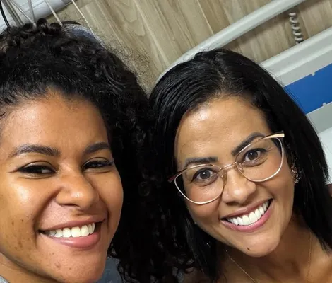 Imagem ilustrativa da imagem Vídeo: mãe da blogueira Sheuba revela redução de tumor do câncer