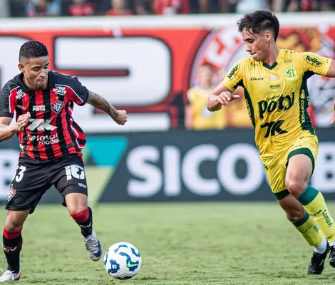 Imagem ilustrativa da imagem Vitória x Mirassol: saiba onde assistir, escalações e arbitragem