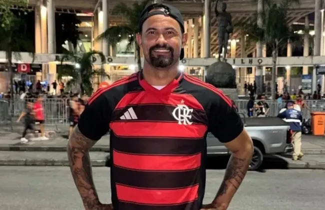 Imagem ilustrativa da imagem Goleiro Bruno acerta retorno a time com quatro acusados por estupro
