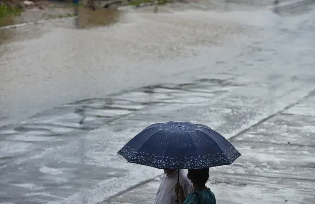 Imagem ilustrativa da imagem Aguaceiro deixa povão cismado após elevação do nível de alerta em SSA