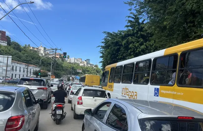Imagem ilustrativa da imagem Após o feriadão, retorno para Salvador tem movimento intenso