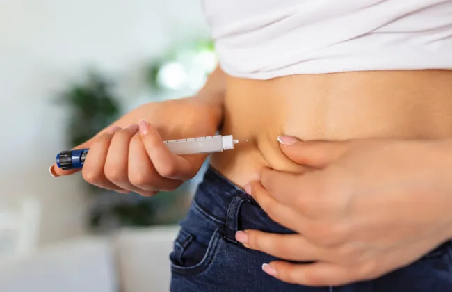 Imagem ilustrativa da imagem Homem é preso por vender emagrecedores ilegais em Feira de Santana