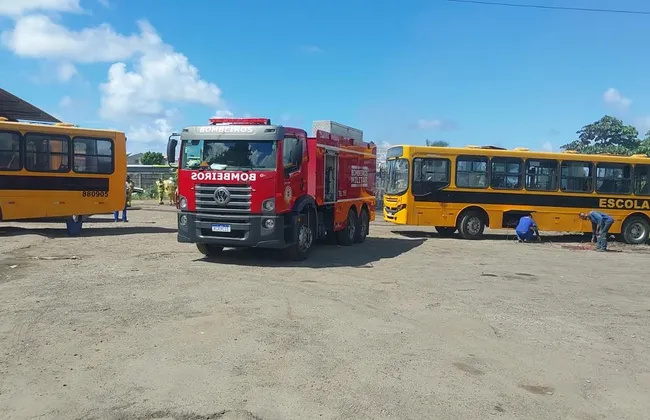 Imagem ilustrativa da imagem Transporte escolar de Lauro de Freitas não é prejudicado após incêndio