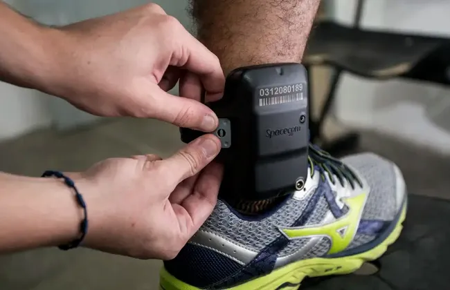 Imagem ilustrativa da imagem Violência contra a mulher: agressores usarão tornozeleira eletrônica