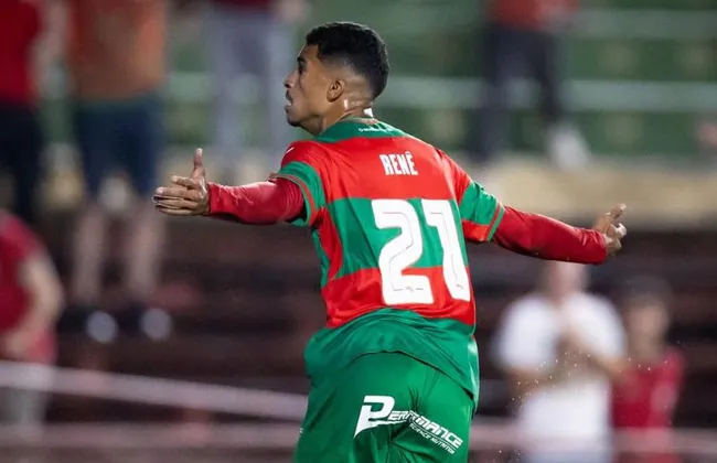 Imagem ilustrativa da imagem Vitória acerta contratação de centroavante desejado pelo Corinthians