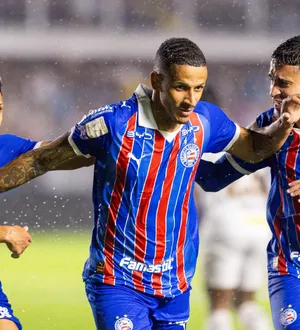 Imagem ilustrativa da imagem Bahia leva empate do Santos nos acréscimos na Vila; veja os gols