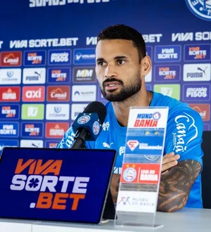 Imagem ilustrativa da imagem Polêmica com nordestinos leva Bahia a conversar com Willian José