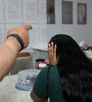 Imagem ilustrativa da imagem Violência psicológica faz mulheres duvidarem da própria realidade