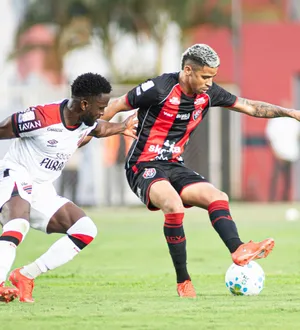 Imagem ilustrativa da imagem Vitória empata com Athletico-PR no Barradão; veja gols