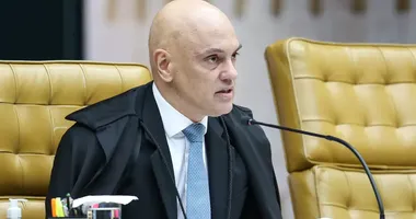 Imagem ilustrativa da imagem Alexandre de Moraes ordena que Eduardo Bolsonaro cumpra pena
