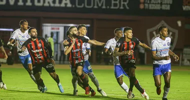 Imagem ilustrativa da imagem Bahia tem nome limpo e Vitória fica negativado no "Serasa da bola"