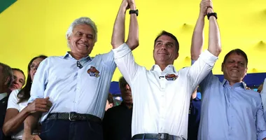 Imagem ilustrativa da imagem Caiado briga com jornalista após ser questionado sobre apoio a Flávio