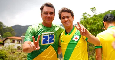 Imagem ilustrativa da imagem Nikolas sai em defesa de Flávio após fuga e alega perseguição