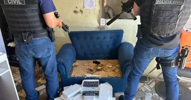 Imagem ilustrativa da imagem Polícia encontra cocaína escondida em sofá no interior da Bahia