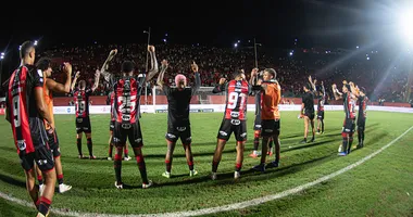 Imagem ilustrativa da imagem Preocupa? Vitória tem 'fator Barradão' encolhendo no Brasileirão