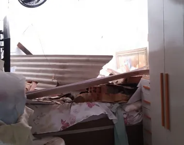 Estrutura de imóvel residencial cedeu