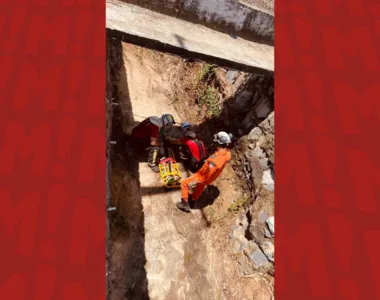 Idoso foi resgatado com vida; acidente aconteceu em Barreiras