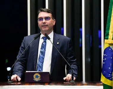 Decisão que suspende homenagem a Flávio foi tomada nesta sexta (16)