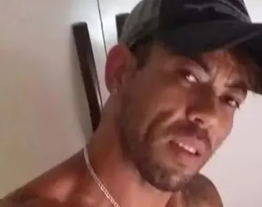 Motorista foi vítima de disparos de arma de fogo e golpes de faca