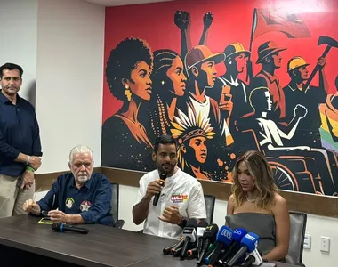 Deputada federal participou de coletiva de imprensa em Salvador
