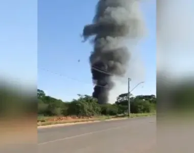Fumaceira chamou atenção de quem passava