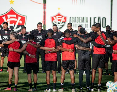 Elenco do Vitória fecha preparação para enfrentar a Chapecoense, às 20h, no Barradão