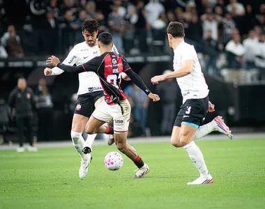 Vitória empatou com o Corinthians e segue sem vencer como visitante no Brasileirão