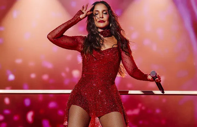 Imagem ilustrativa da imagem Ivete Sangalo manda recado após público gritar nome de Lula em show