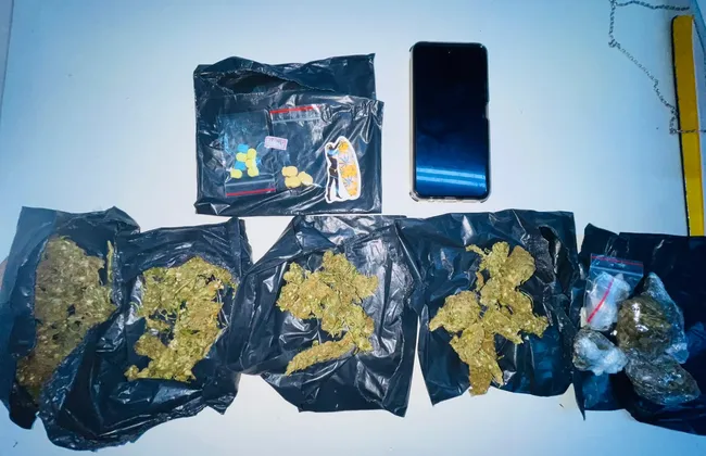 Imagem ilustrativa da imagem Suspeito é preso com maconha em bairro nobre de Salvador