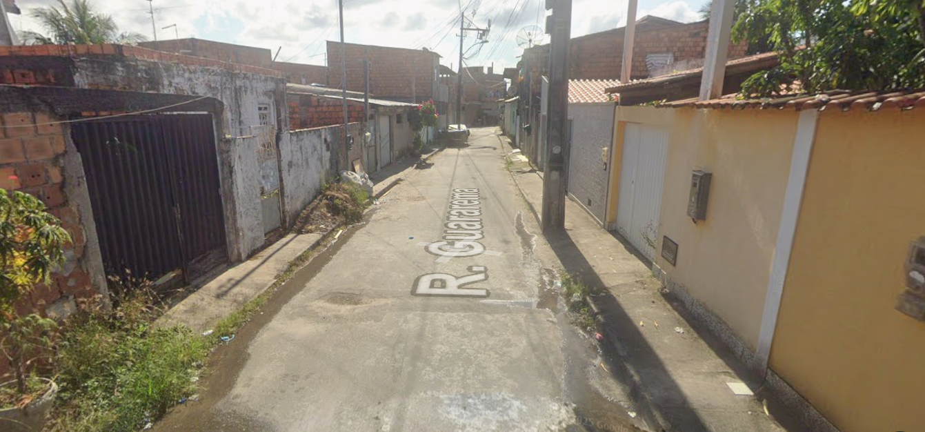 Homem é morto a tiros em praça pública na Vila de Abrantes, RMS