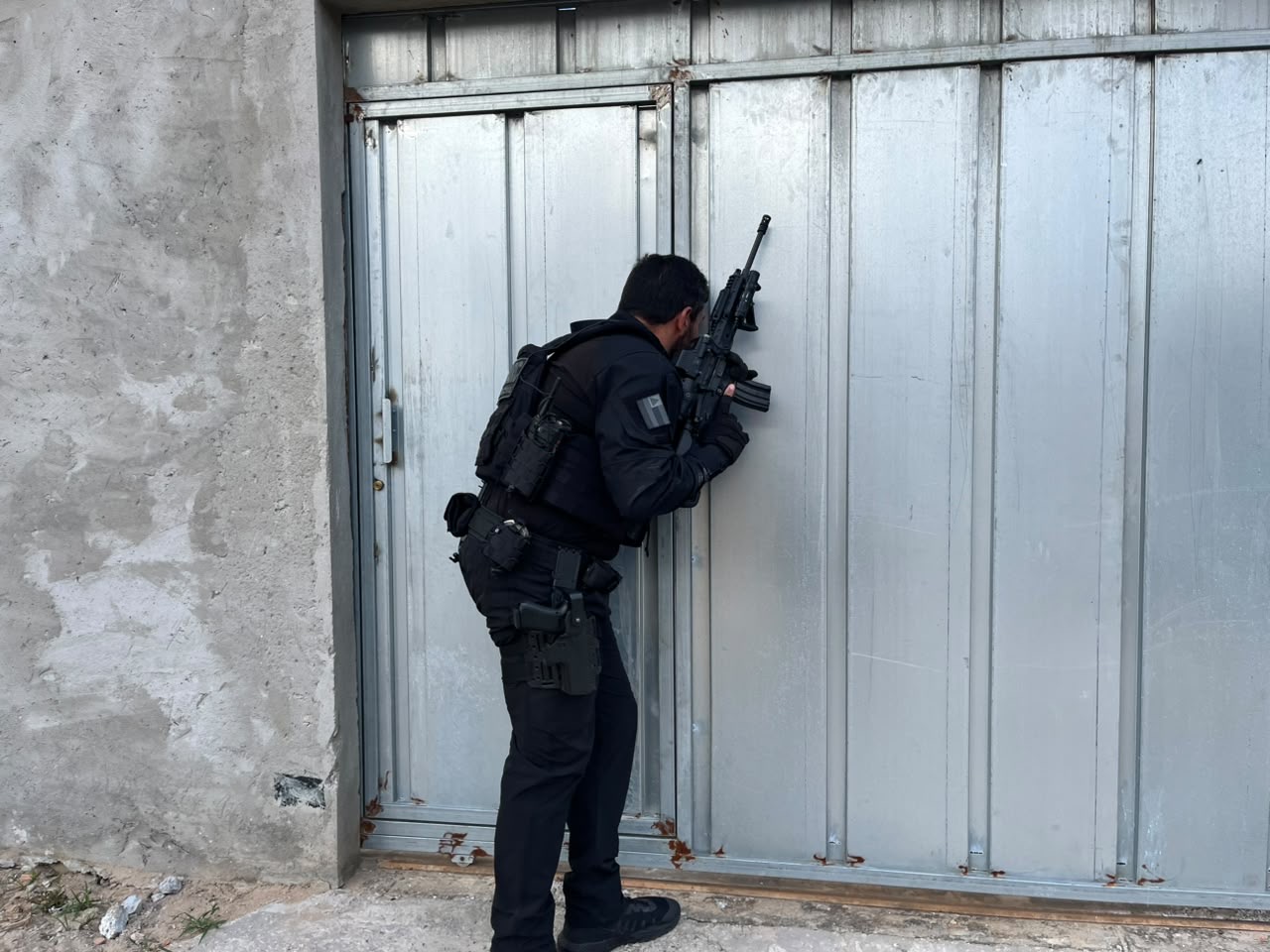 Operação Leakage apreende quase 1 tonelada de drogas em galpão de Camaçari