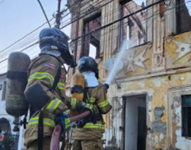 Trabalhos começaram por volta das 19h da quinta-feira (20)