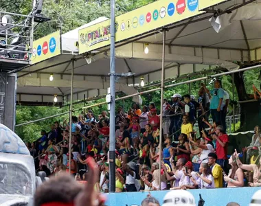 Arquibancada fica localizada na praça do Campo Grande