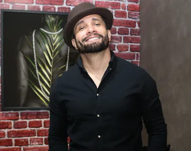 Júnior Bonfim, vocalista da banda Cangaia de Jegue
