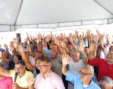 Momento em que os rodoviários aprovam o estado de greve