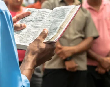 Criminosos buscam um refúgio na religião