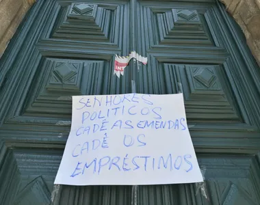 Protesto no Centro Histórico pede socorro para igrejas abandonadas