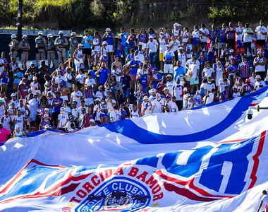 Steward curte música da Bamor no Barradão