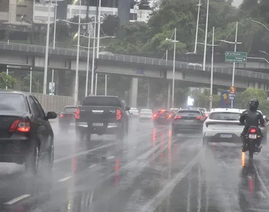 Transitar sem a placa do veículo é uma infração gravíssima de trânsito