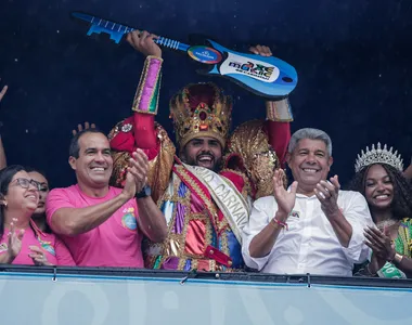 Bruno Reis e Jerônimo na entrega da chave da cidade